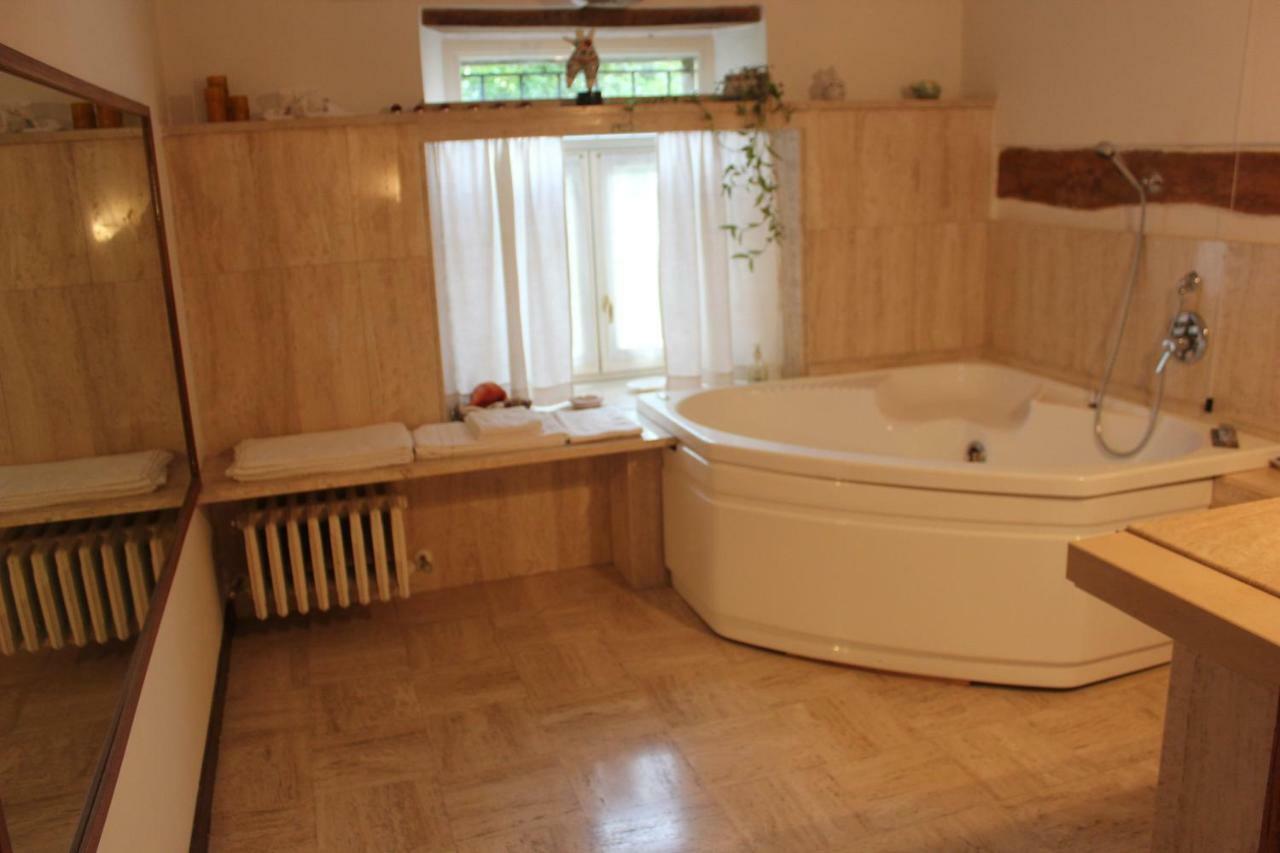Residence Via Benamati Cagli Luaran gambar