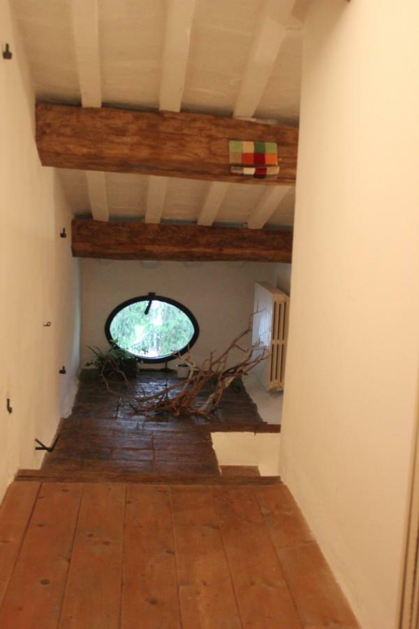 Residence Via Benamati Cagli Luaran gambar